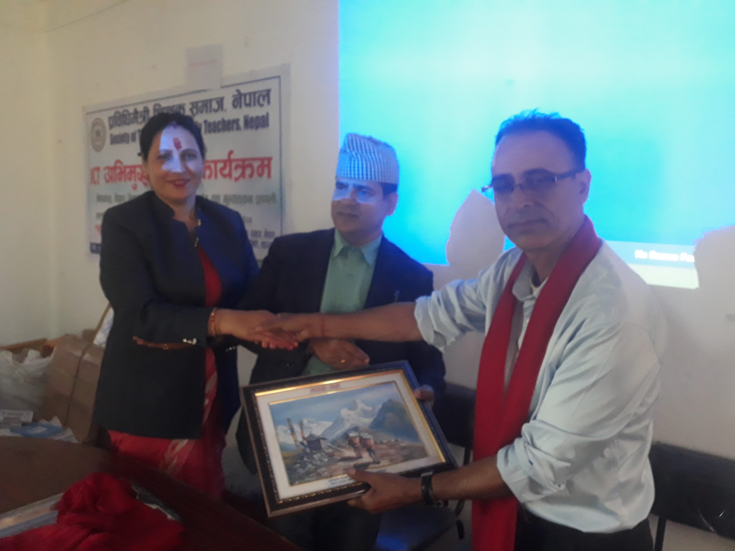 कास्कीका शिक्षकलाई प्रविधिको अभिमुखीकरण (फोटो फिचर)