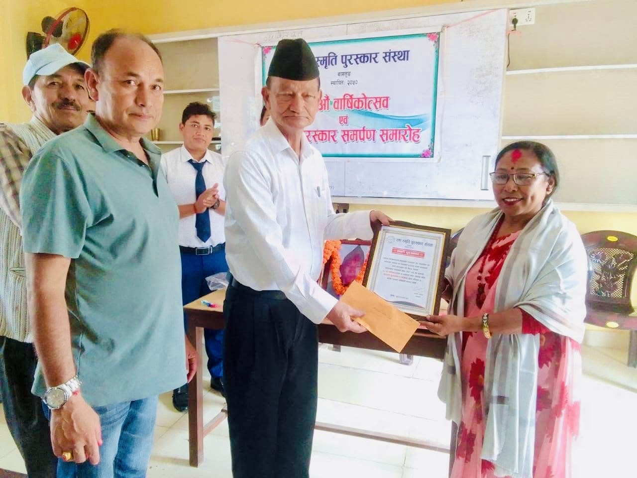साहित्यकार सरूलाई बागलुङबाट शक्ति पुरस्कार