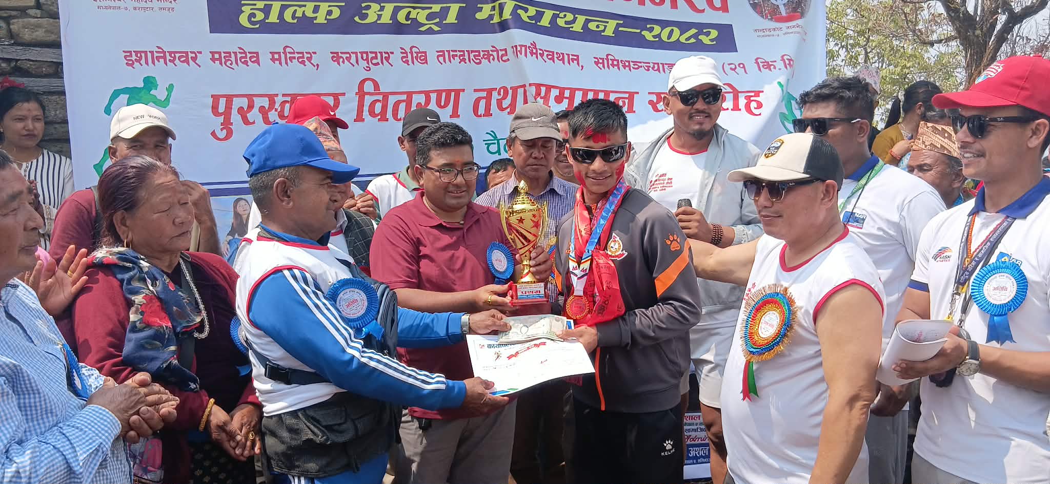 समिभञ्ज्याङमा  चैते दसैँको अवसरमा  हाफ अल्ट्रा म्याराथन सम्पन्न