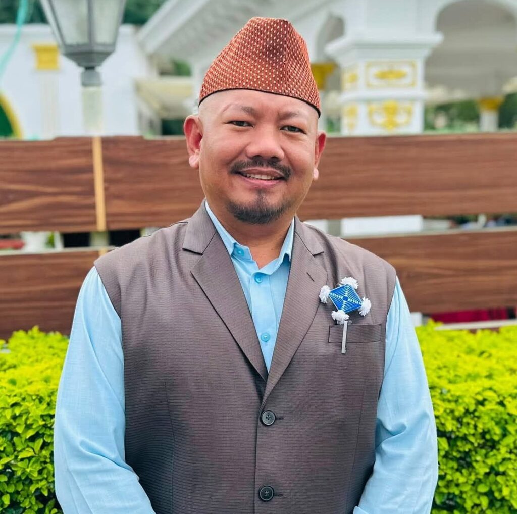 पाल्पाली सहकारीको अध्यक्षमा गीतकार रेशम रचक
